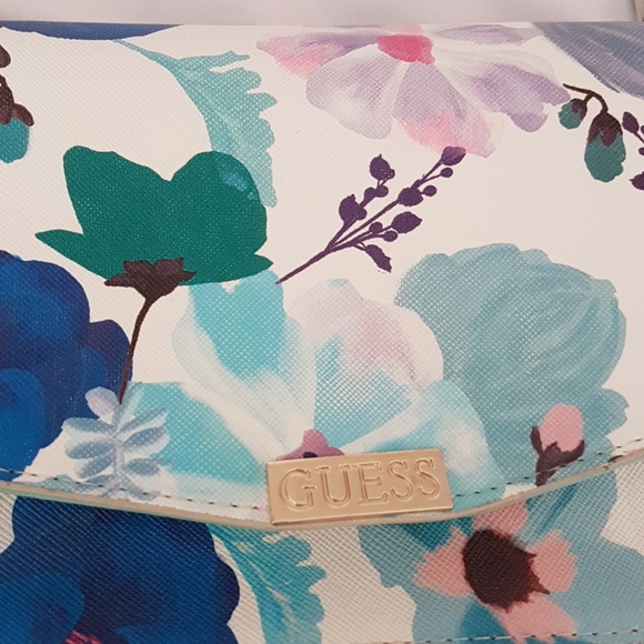 COPY - Guess floral cross body bag - Picture 2 of 4